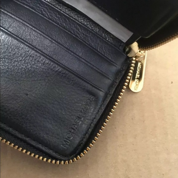 Michael Kors Jet Set Navy Blue Bifold Wallet NWT ✅Offers Welcome - Picture 6 of 7